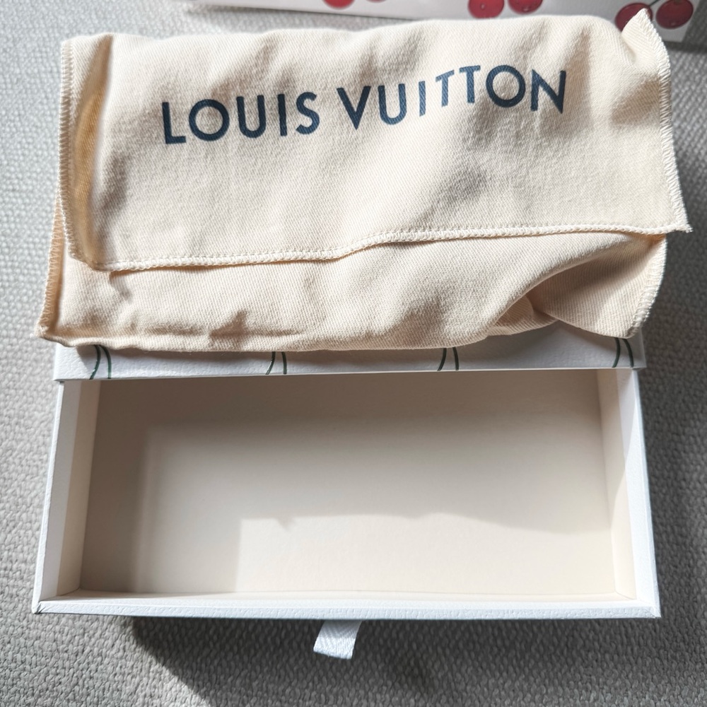 Louis Vuitton x TM Cerise Gold Bag Chain Cherry Charm - Picture 3 of 4